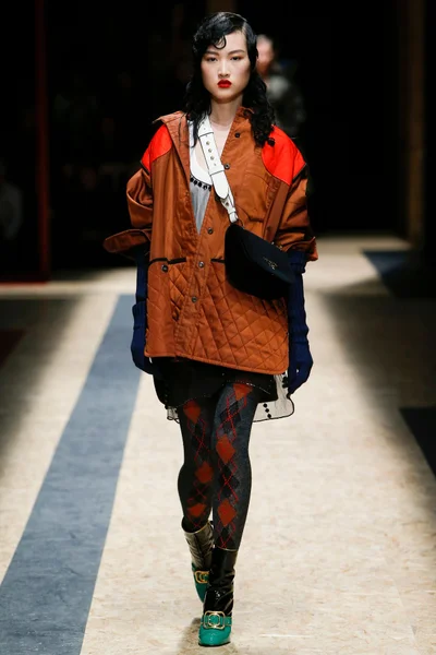 Look 26